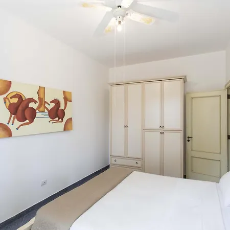 Lemon Apartment